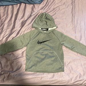 Boys Nike Therma-FIT hoodie
